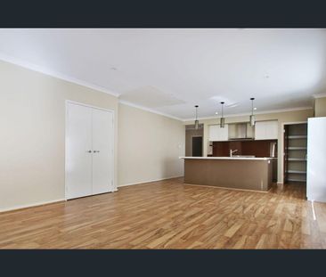 Modern Family Home with Spacious Living - Photo 3