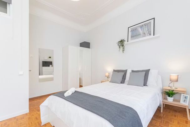 Carrer de Balmes, Barcelona, Catalonia 08008 - Photo 1