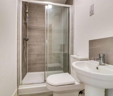 3 bedroom apartment to rent - Photo 4