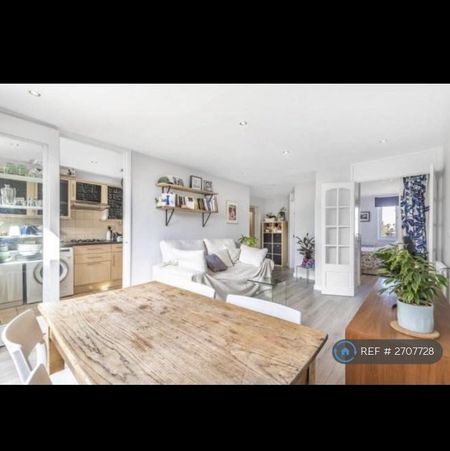 1 bedroom flat to rent - Photo 4