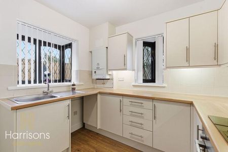 2 bedroom bungalow to rent - Photo 2