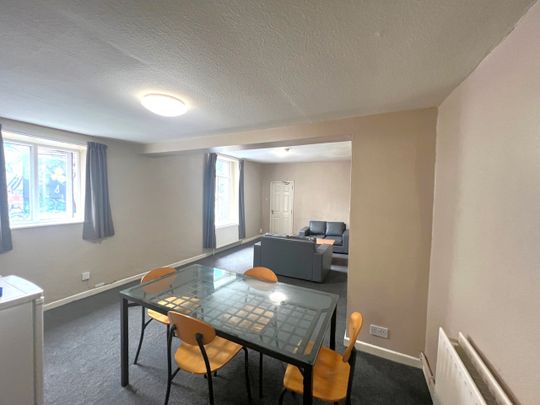 4 Bed End Terrace, Stokes Croft, BS1 - Photo 1