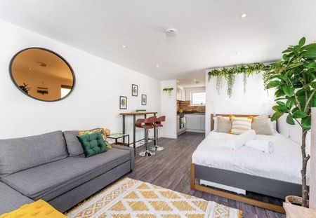 Studio to rent - Photo 4