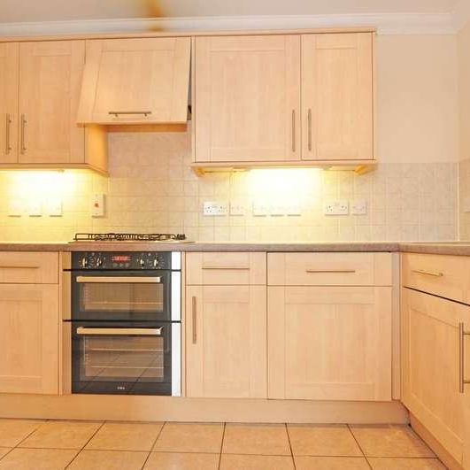 Devington Park, Exminster, EX6 - Photo 1