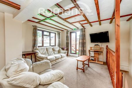 1 bedroom in a house share to rent - Photo 4