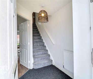 3 bedroom semi-detached house to rent - Photo 6