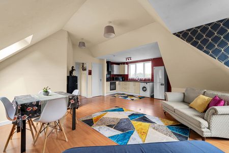 Spur Road, Isleworth, TW7 5BD - Photo 3