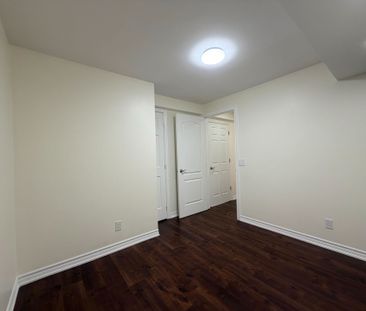 For Lease - 331 Spruce Grove Crescent Unit# Lower, Newmarket, Ontario - Photo 5