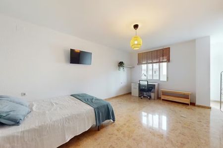 Avinguda de Peris i Valero, Valencia, Valencian Community 46006 - Photo 3