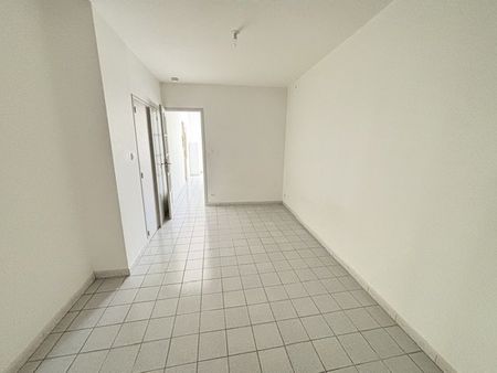 Location Appartement 2 pièces 35m² ANGOULEME 16000 - Photo 3