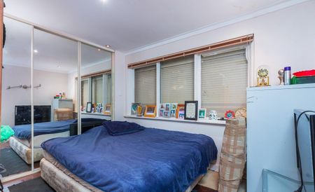 Re-listed - Be Quick! Spacious 3-Bedroom Home in Prime Kelmscott Location! - Photo 5