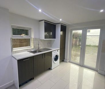 1 bedroom bedsit to rent - Photo 5