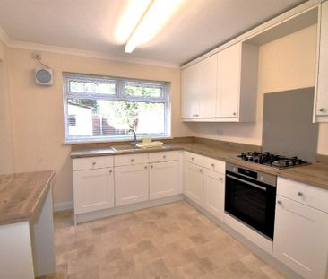 3 bedroom terraced house to rent - Photo 6