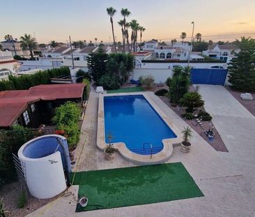 Luxury Villa for rent in Torrevieja, Valencia - Photo 5