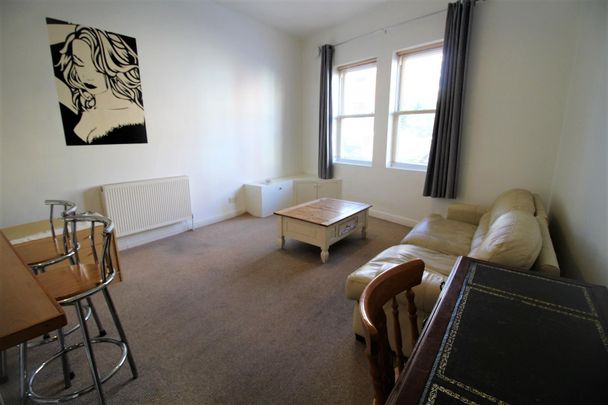Flat For Rent Victoria Road North, Southsea - Photo 1