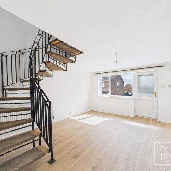 Forest View, Talbot Green, Pontyclun, CF72 - Photo 1