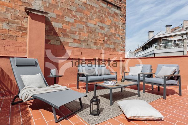 Alquiler de ático en Calle de Sepúlveda - Photo 1