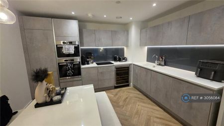2 bedroom flat to rent - Photo 5