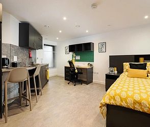 St. Peters Street, CT1 2WS, Canterbury - Photo 1