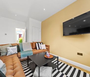7 bedroom terraced house to rent - Photo 4