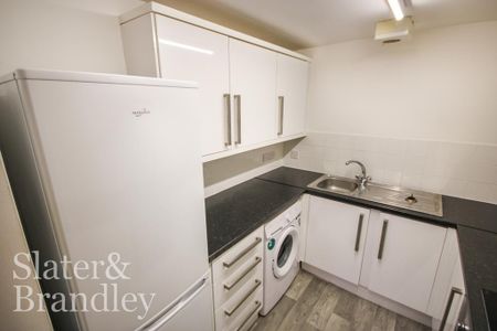 2 bedroom apartment to rent - Photo 3