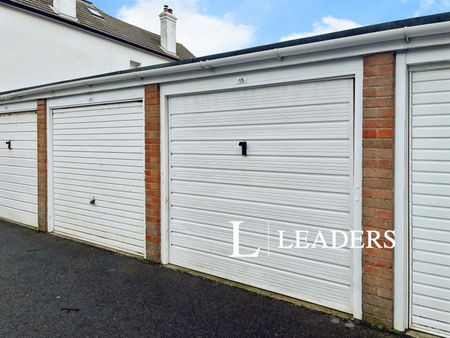 2 bedroom apartment to rent Kingsway, Hove, East Sussex, BN3 - Photo 4