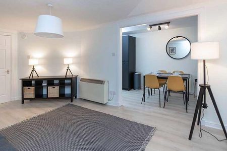 2 bedroom flat to rent - Photo 3