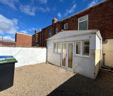 3 bedroom end of terrace house to rent - Photo 5