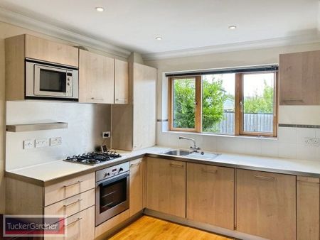 Hurdles Way, Duxford - Photo 3