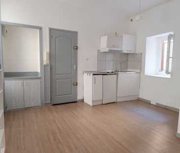 Location Appartement 1 pièce 17m² NARBONNE 11100 - Photo 4