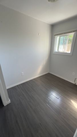 For Lease - 108 Queenston Street Unit# 2, St. Catharines, Ontario - Photo 3