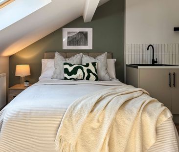 ✨ En-Suite Rooms w/ Kitchenettes | Bills Inc. 💡 Room 3 - Photo 3