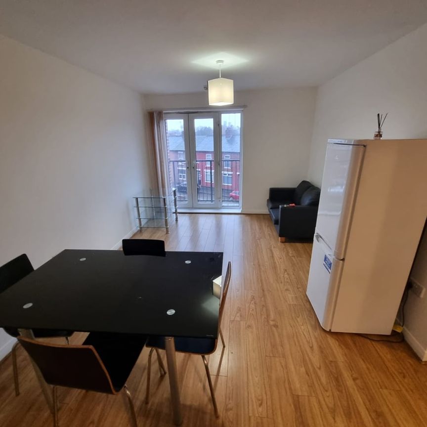 2 Bed Flat, Hessel Street, M50 - Photo 1