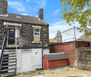 2 bedroom Flat To Let - Photo 4