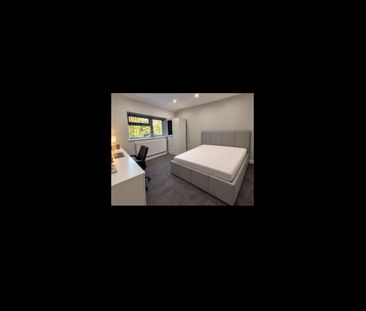 Room in a Shared House, Queen Margarets Road, CV4 - Photo 1
