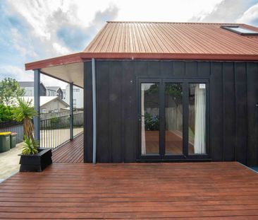 Three Bedroom Oasis - Photo 5