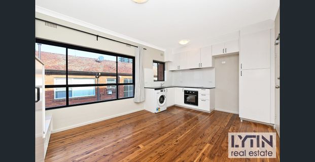 Unfurnished 2 Bedroom Unit located in Hurstville | INSPECT: SAT 1/11 1:15pm-1:30pm - Photo 1