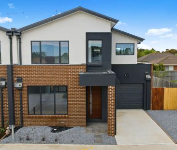 “9/6 Blake Court, Truganina - Stylish & Spacious Townhome in Trugan... - Photo 5