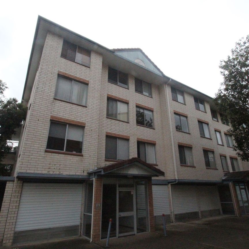 Cosy Apartment in Ideal Location - Photo 1