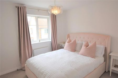 3 bedroom link detached house to rent - Photo 5