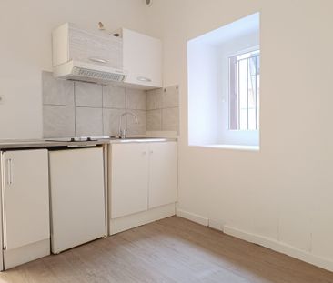 Location Appartement 1 pièce 17m² NARBONNE 11100 - Photo 1