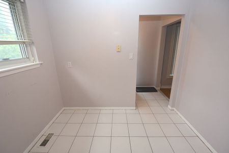 For Lease - 331 Woodsworth Road Unit# Main, Toronto, Ontario - Photo 2
