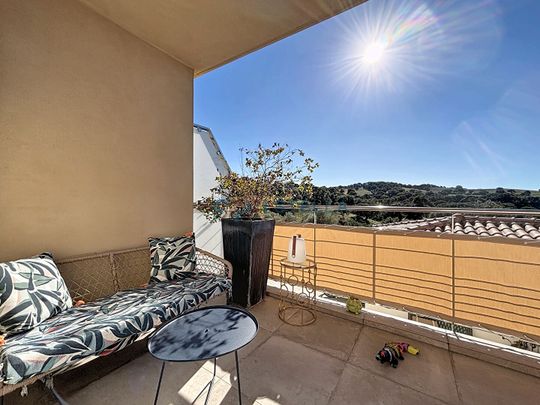 Charmant T3 en Souplex Meublé avec Double Terrasse et Vue Mer, - Photo 1