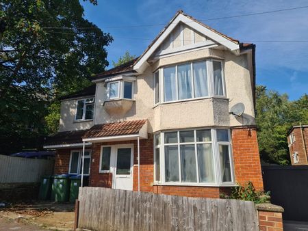 Room in a Shared House, Woodside Road, SO17 - Photo 3