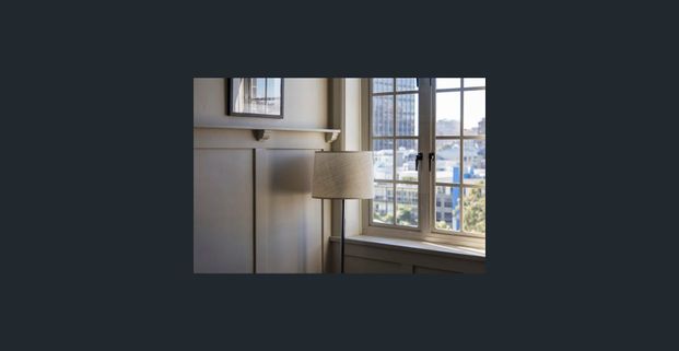 Stylish Darlinghurst Apartment with District Views and Beaming Natural Light! - Photo 1