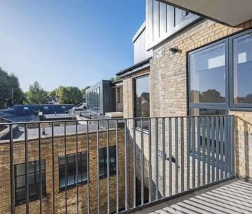 Mile End Road, Tower Hamlets, E1 - Photo 1