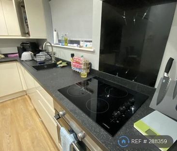 2 bedroom semi-detached house to rent - Photo 5