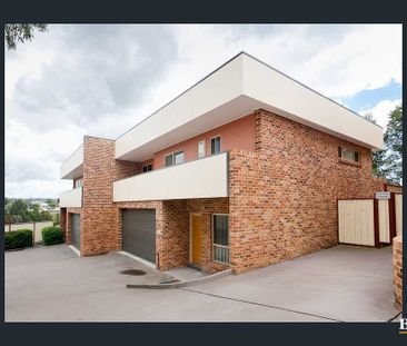 3/10 Ford, Queanbeyan NSW 2620 - Townhouse For Rent | Domain - Photo 1