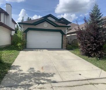 3 bedroom, 2 bath | Calgary - Photo 1