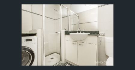 ENJOY ABSOLUTE CONVENIENCE WITH CIRCULAR QUAY LOCATION | Unfurnished - Photo 4